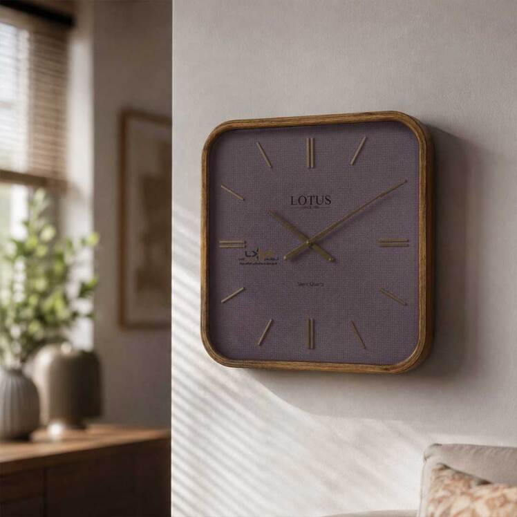 ساعت دیواری مدرن و مینیمال مربع