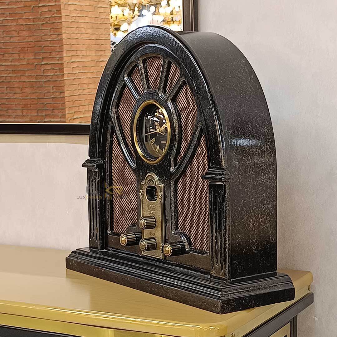 ساعت رومیزی و رادیو لوتوس