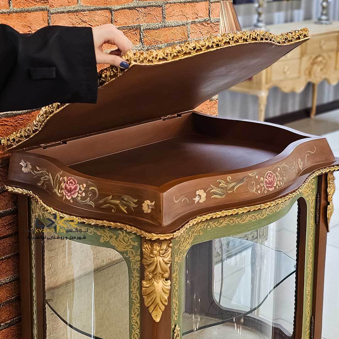  ویترین شیشه ای پایه کوتاه سبک نئوکلاسیک و کلاسیک 
