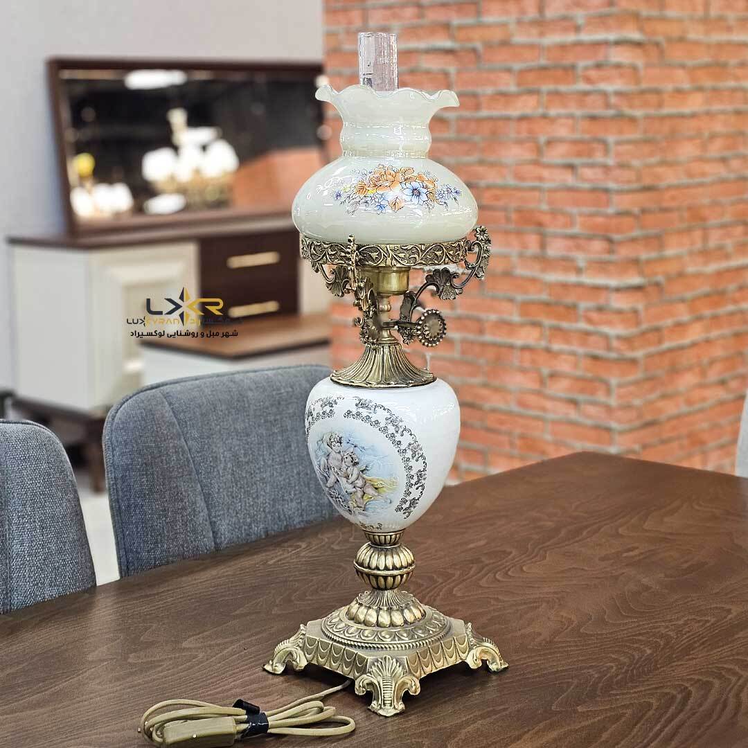  چراغ نئوکلاسیک و کلاسیک رنگ سفید 
